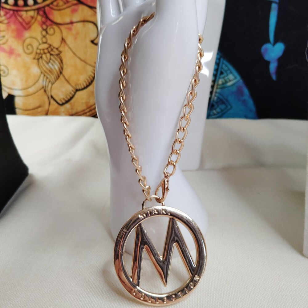 Mia K Farrow Collection Gold-Tone Chain Bracelet Keychain 9" Signed M Charm